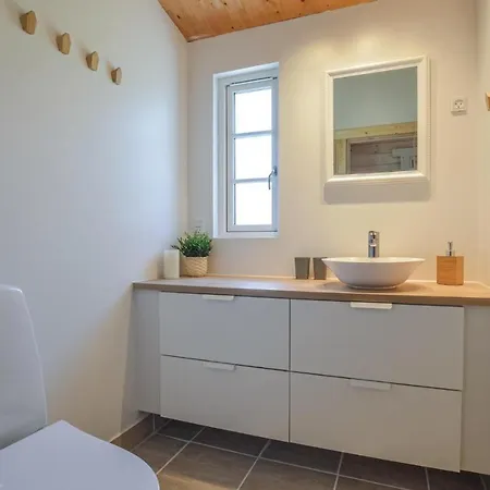 Dom wakacyjny Three-bedroom Holiday In