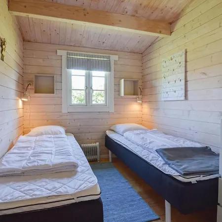Dom wakacyjny Three-bedroom Holiday In *