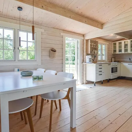 Dom wakacyjny Three-bedroom Holiday In